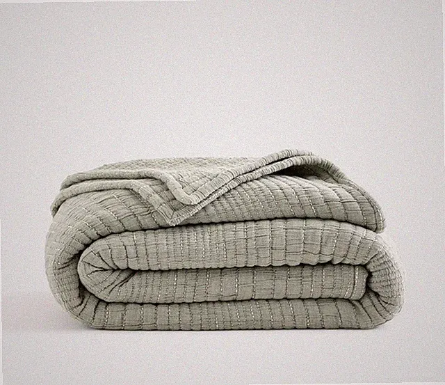 NWOT! Quince Organic Cotton Channel Matelasse Coverlet! Full/ Queen (225)