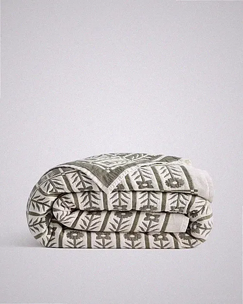 NWT QUINCE ORGANIC COTTON JACQUARD FLORAL COVERLET ONLY TWIN DRIED SAGE MSRP$140